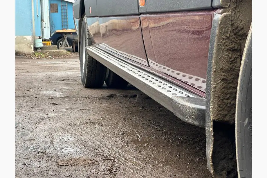 Volkswagen Crafter 2006-2016 рр. Бокові пороги DOT-Line (2 шт., Алюм.) Фото 13