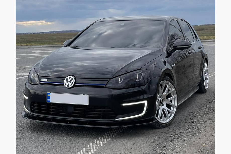 Volkswagen Golf 7/E-Golf 2012-2020 рр. Пороги (ABS-пластик) Image