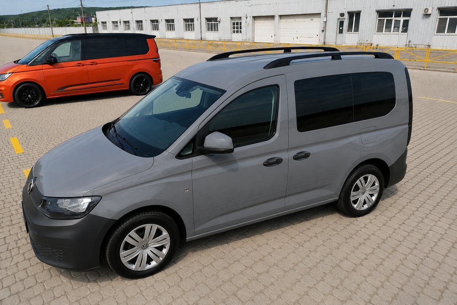 Volkswagen Caddy 2020- рр. Рейлінги Skyport BLACK Стандартна база Фото 10