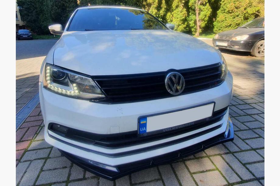 Volkswagen Jetta 2011-2018 рр. Накладка на передний бампер Lip (2010-2018, чорний глянець) Фото 8