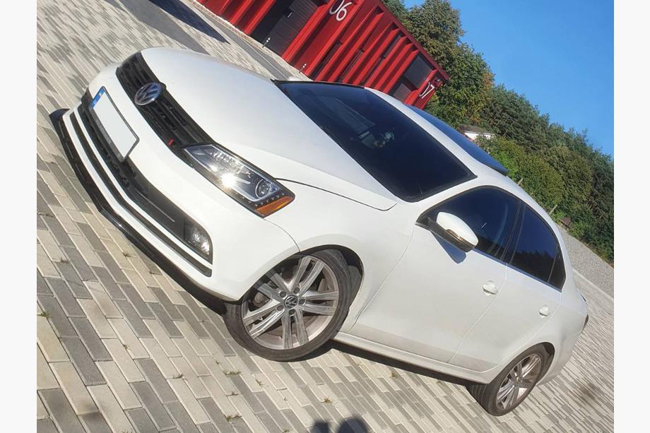 Volkswagen Jetta 2011-2018 рр. Накладка на передний бампер Lip (2010-2018, чорний глянець) Фото 12