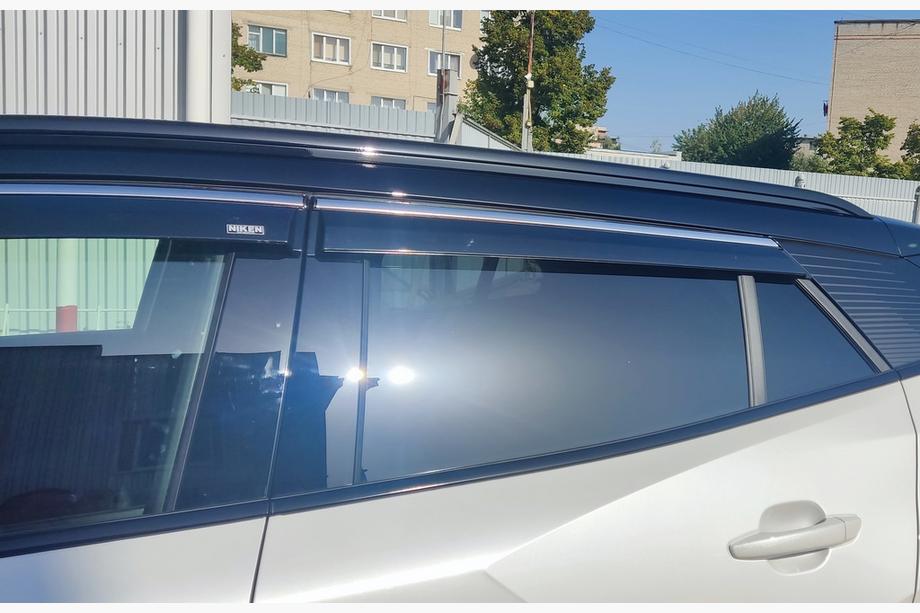 Peugeot 2008 2019- рр. Вітровики з хромованим молдингом (4 шт, Niken) Фото 2
