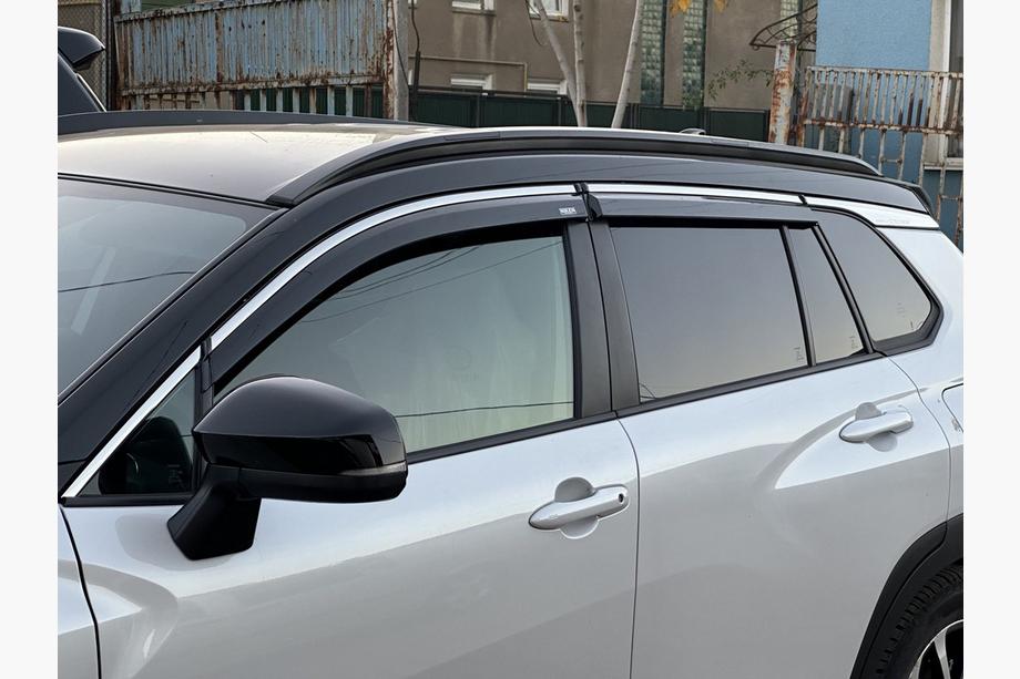Toyota Corolla Cross 2020- рр. Вітровики з хромованим молдингом (4 шт, Niken) Image