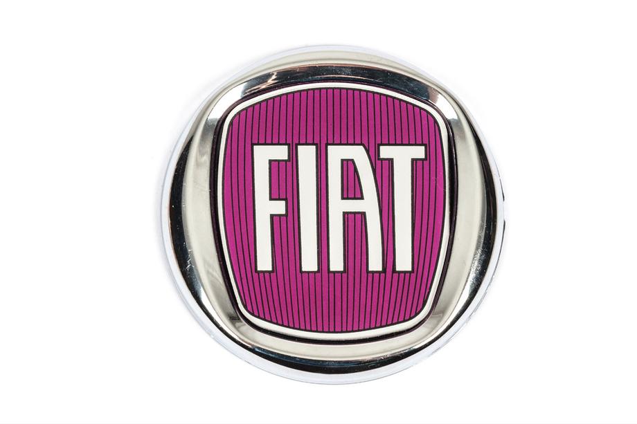 Fiat Емблема (червона V2, самоклейка) 95 мм Image