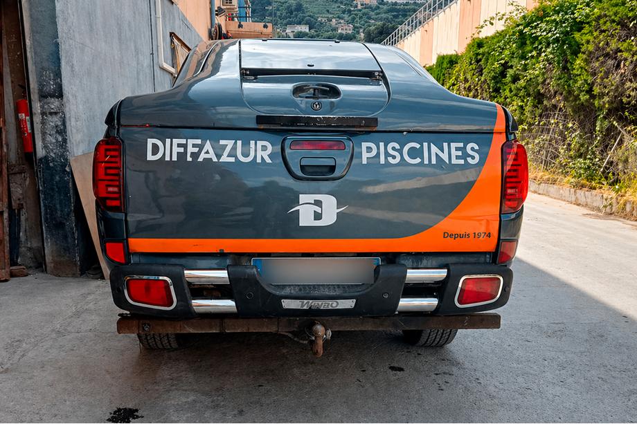 Універсальний задній захист D124537 Image
