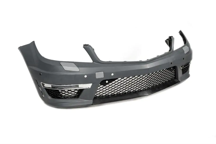 Mercedes C-class W204 2007-2015 рр. Передній бампер 2011-2014 AMG C63 (повний комплект)