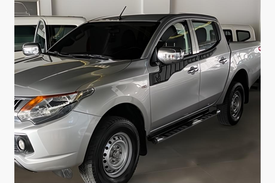 Fiat Fullback 2016- рр. Верхні молдинги дверей (4 шт, ABS) Image