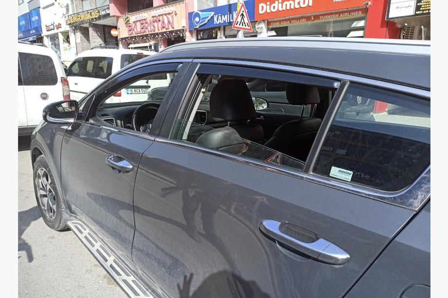 Kia Sportage 2015-2021 рр. Вітровики вставні (Esa, 4 шт) Image