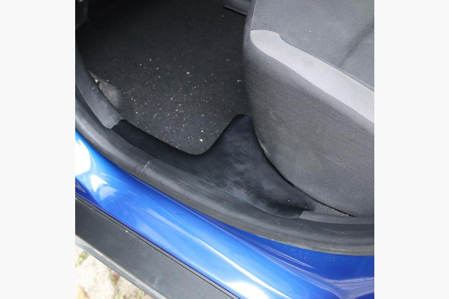 Dacia Duster 2018-2024 рр. Накладки на внутрішні накладки EuroCap (5 шт, ABS) Image