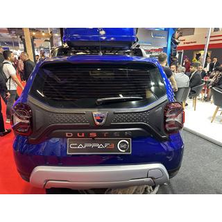 Пластикова накладка на кришку багажника (1 деталь) Dacia Duster 2018-2024 рр. фото 2