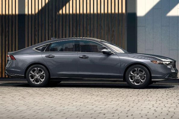 Огляд нового покоління седана Honda Accord Фото 2