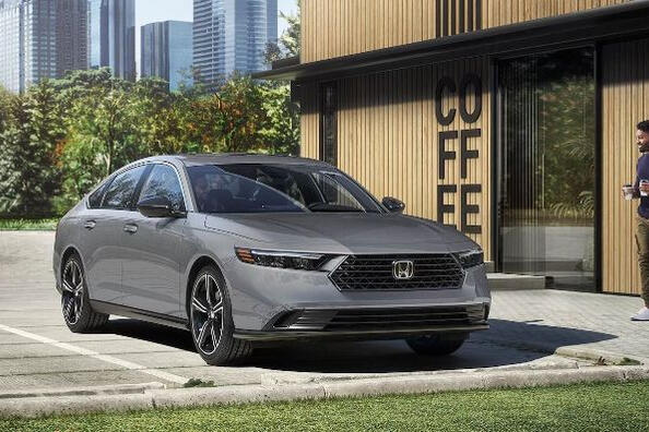 Огляд нового покоління седана Honda Accord Фото 1