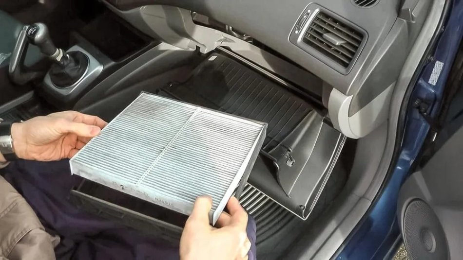 Коли потрібно міняти фільтр салону автомобіля?