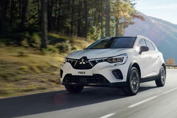 Огляд компактного кросовера четвертого покоління Mitsubishi ASX Фото 2