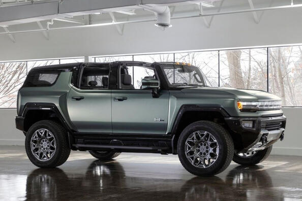 Огляд електричного позашляховика Hummer EV Фото 4