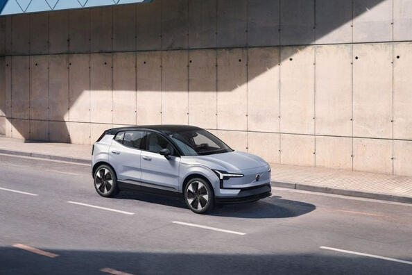 Огляд електричного кросовера Volvo EX30
