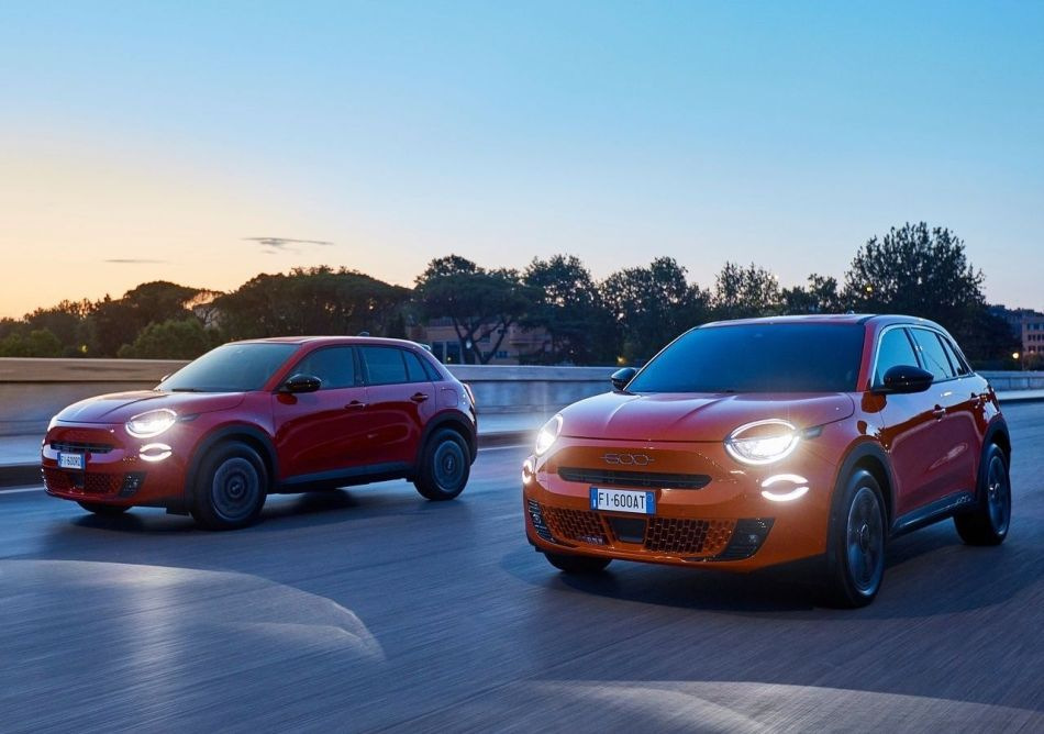 Огляд компактного електричного кросовера Fiat 600e