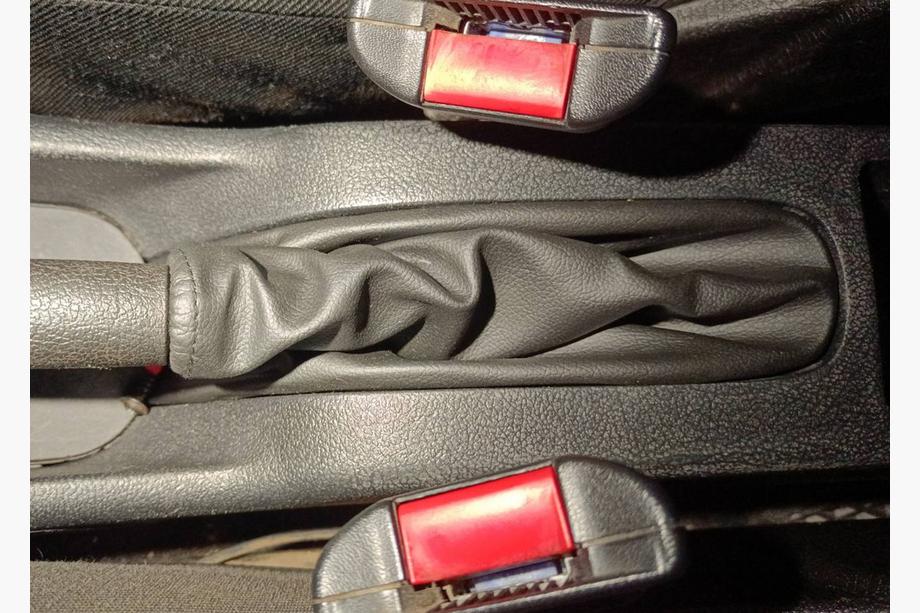 Opel Astra G classic 1998-2012 рр. Чохол ручного тормозу (з рамкою) Image