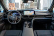 Огляд кросоверного седана Toyota Crown фото 5
