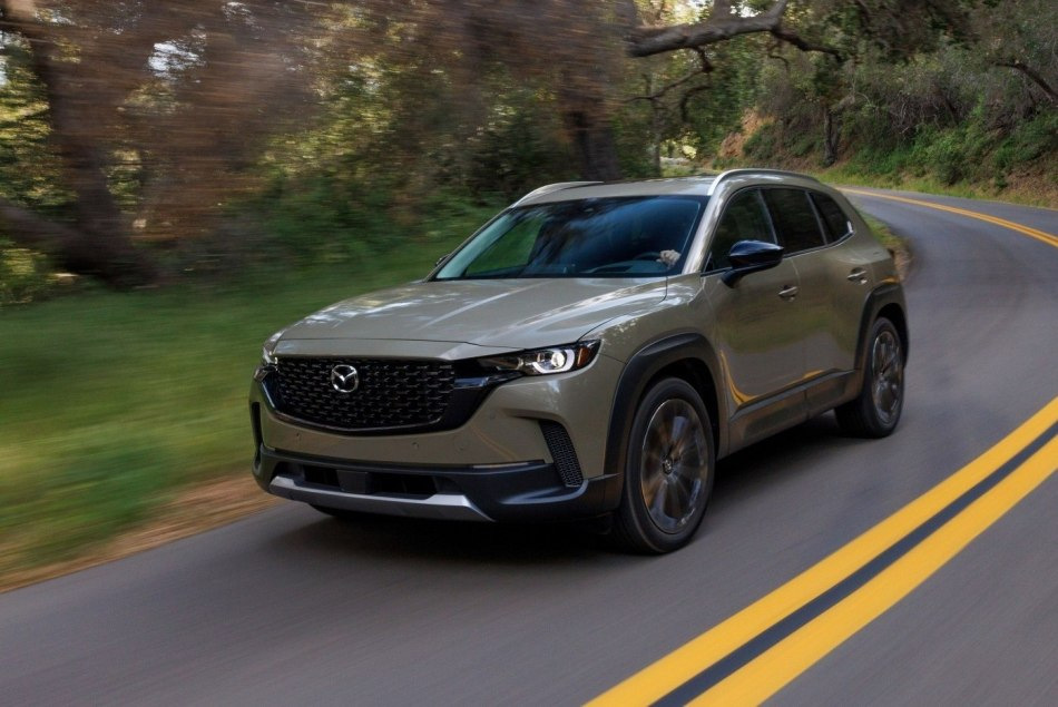 Огляд повнопривідного кросовера Mazda СХ-50