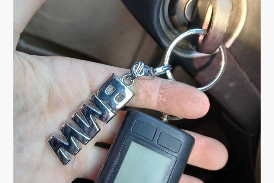 BMW Металічний брелок з логотипом BMW Image