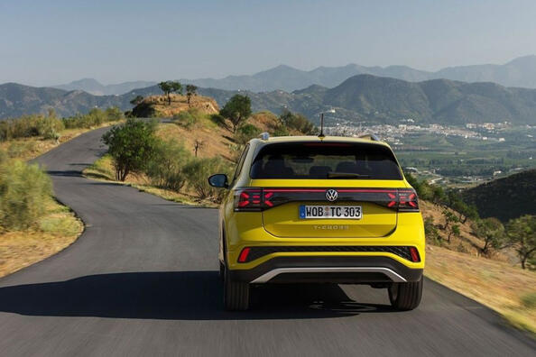 Огляд оновленого субкомпактного кросовера Volkswagen T-Cross Фото 4