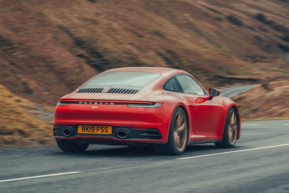 Porsche 911 Carrera: перфекціонізм у деталях