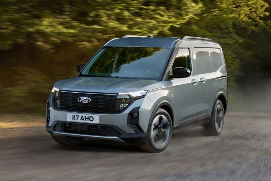 Огляд фургона Ford Transit Courier другого покоління