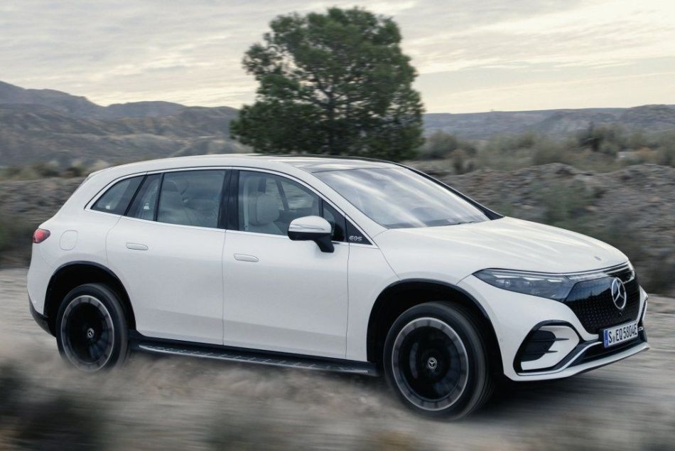 Огляд електричного преміального кросовера Mercedes-Benz EQS