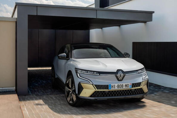 Огляд електричного хетчбека Renault Megane E-Tech