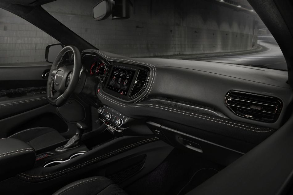 Огляд високопродуктивного кросовера Dodge Durango