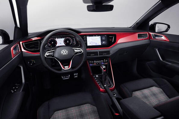 Volkswagen Polo GTI: стрімкість та стиль у компактному вигляді Фото 6