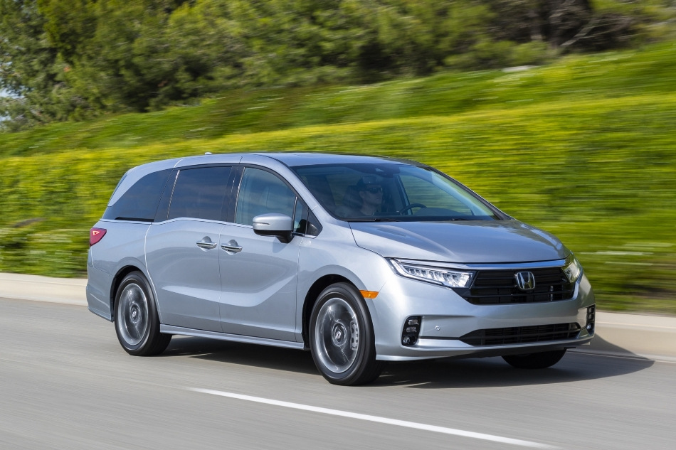 Honda Odyssey: сімейний мінівен з унікальними особливостями