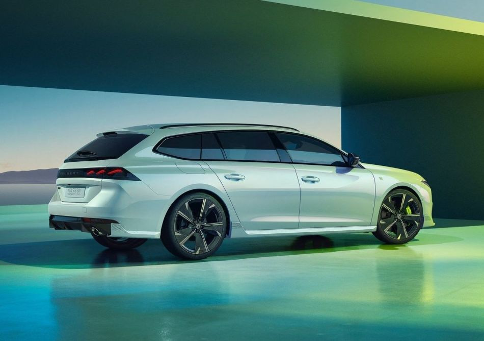 Огляд оновленого універсала Peugeot 508 SW