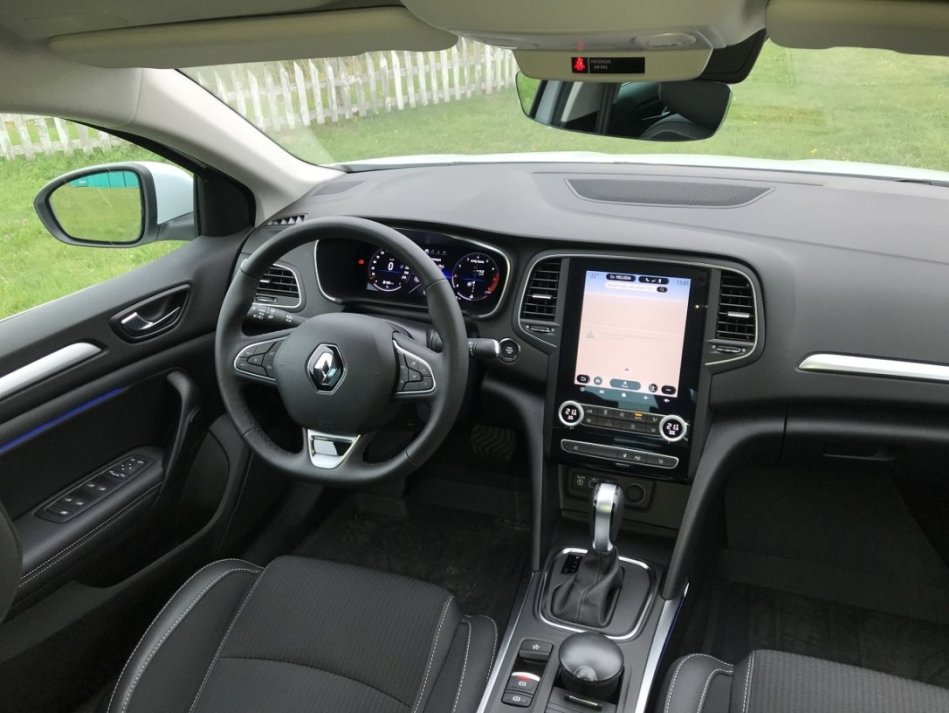 Огляд оновленого Renault Megane Sedan четвертого втілення