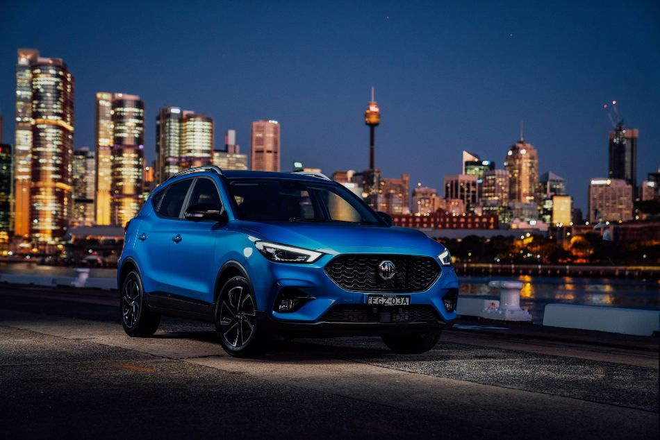 Огляд компактного кросовера MG ZS