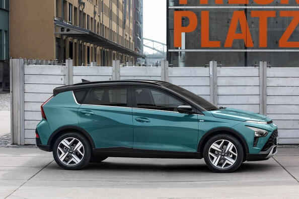 Огляд компактного міського кросовера Hyundai Bayon Фото 3
