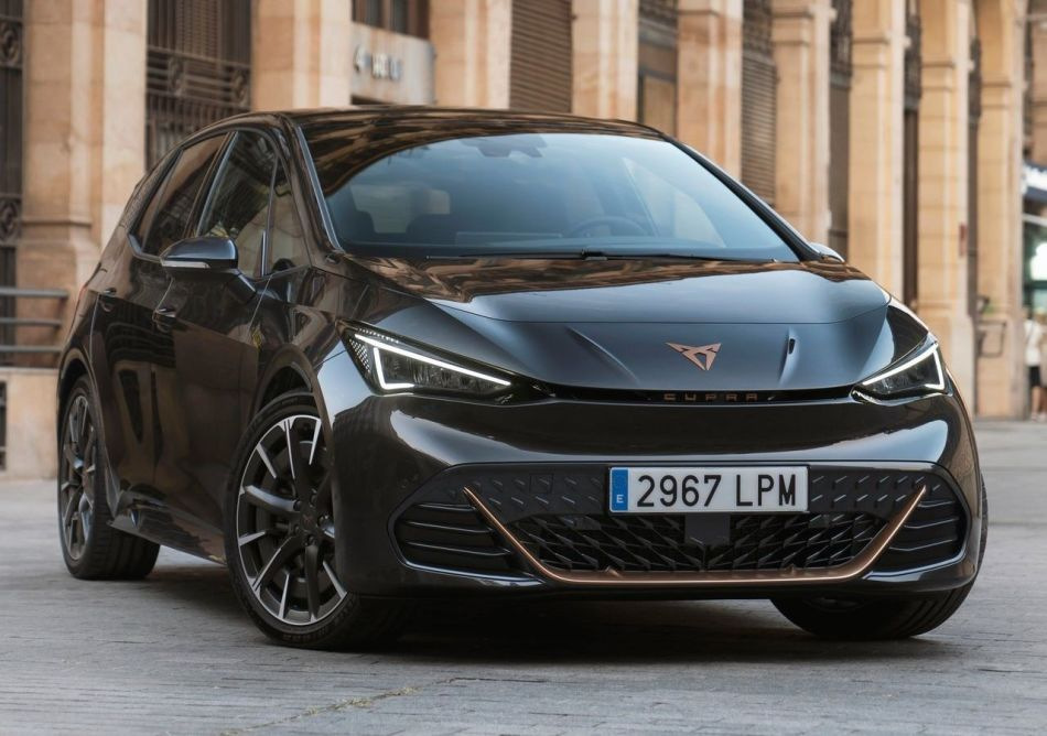Огляд електричного хетчбека Cupra Born