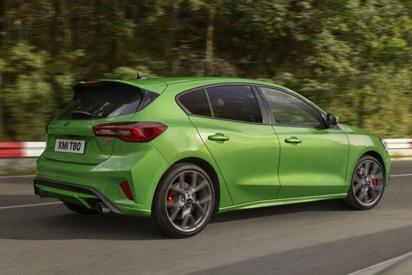 Ford Focus ST: захоплююча динаміка та сучасні технології Фото 4