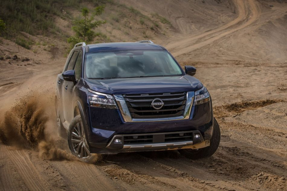 Огляд п'ятого покоління позашляховика Nissan Pathfinder