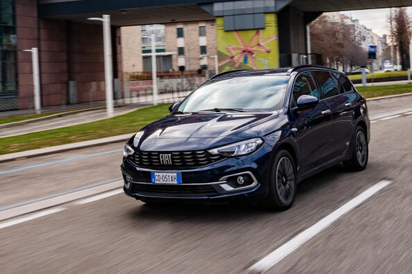 Оновлений Fiat Tipo Station Wagon: практичний універсал для сім'ї Фото 1