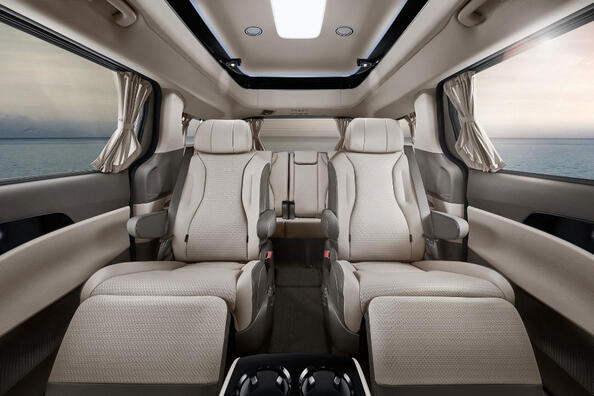 KIA Carnival четвертого покоління: новий погляд на сімейний мінівен Фото 5