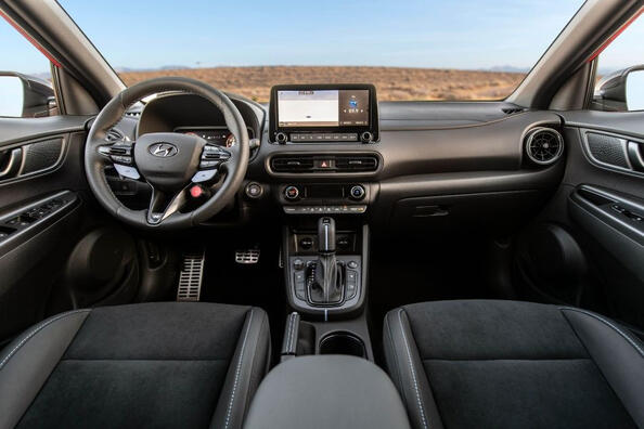 Hyundai Kona N: "заряджений" корейський кросовер Фото 5
