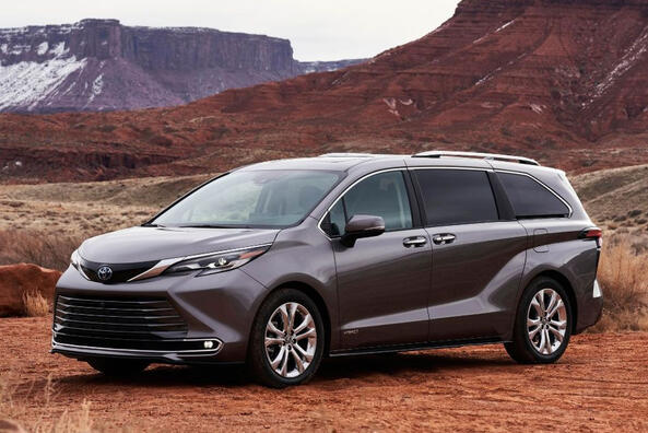 Огляд четвертого покоління мінівена Toyota Sienna