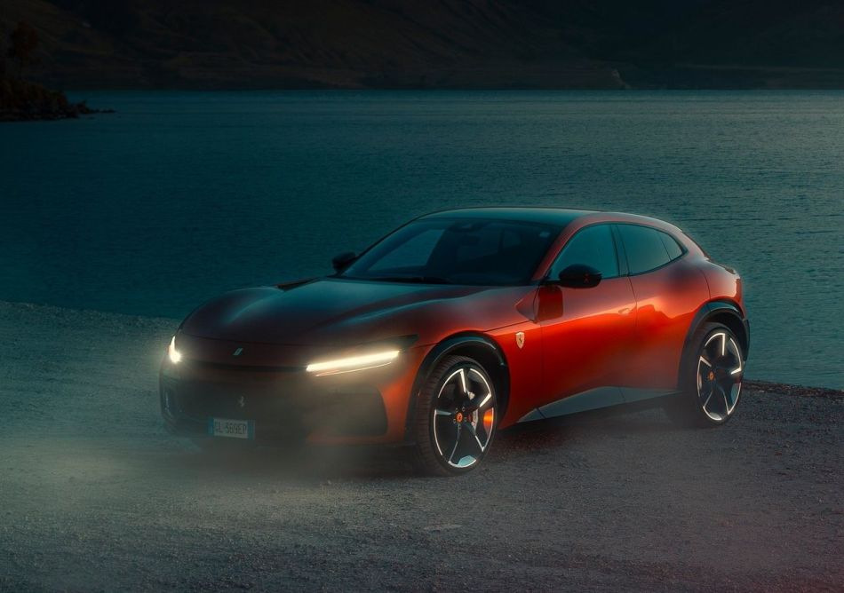 Огляд спортивного повнопривідного кросовера Ferrari Purosangue