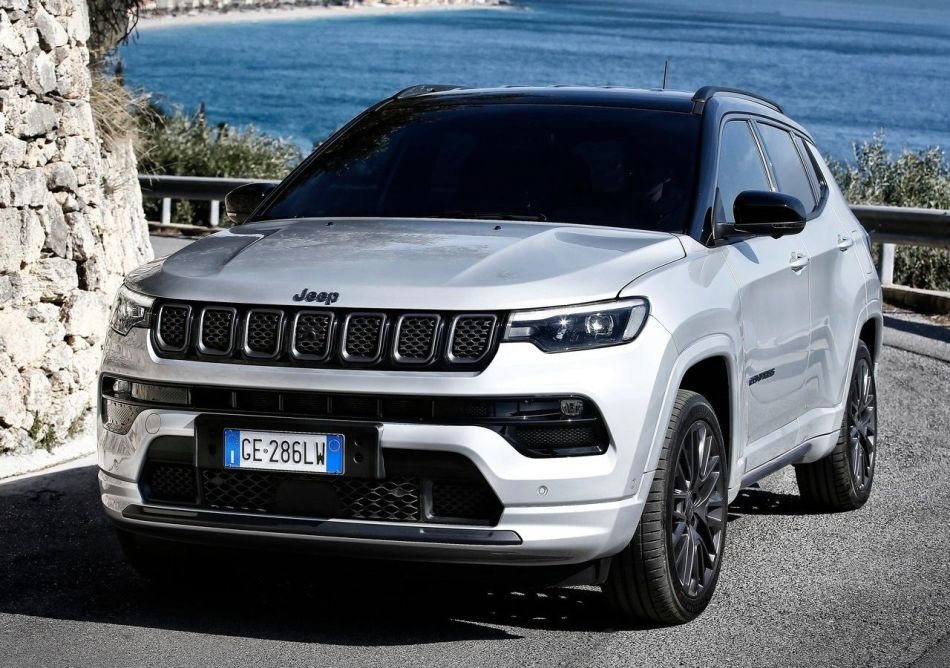 Огляд оновленого кросовера другої генерації Jeep Compass