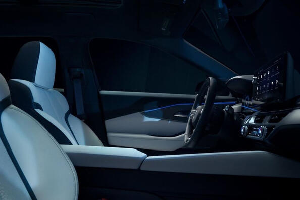 Огляд електричного преміального кросовера Acura ZDX Фото 6