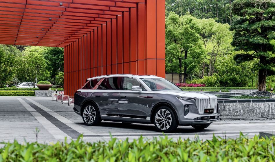 Hongqi E-HS9: розкішний електромобіль із Піднебесної