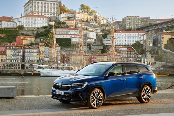Renault Espace шостого покоління: огляд мінівена