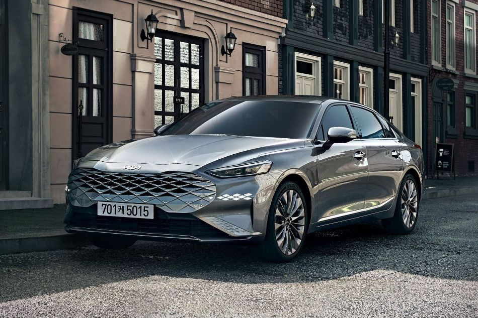 KIA K8: флагманський седан з амбіціями